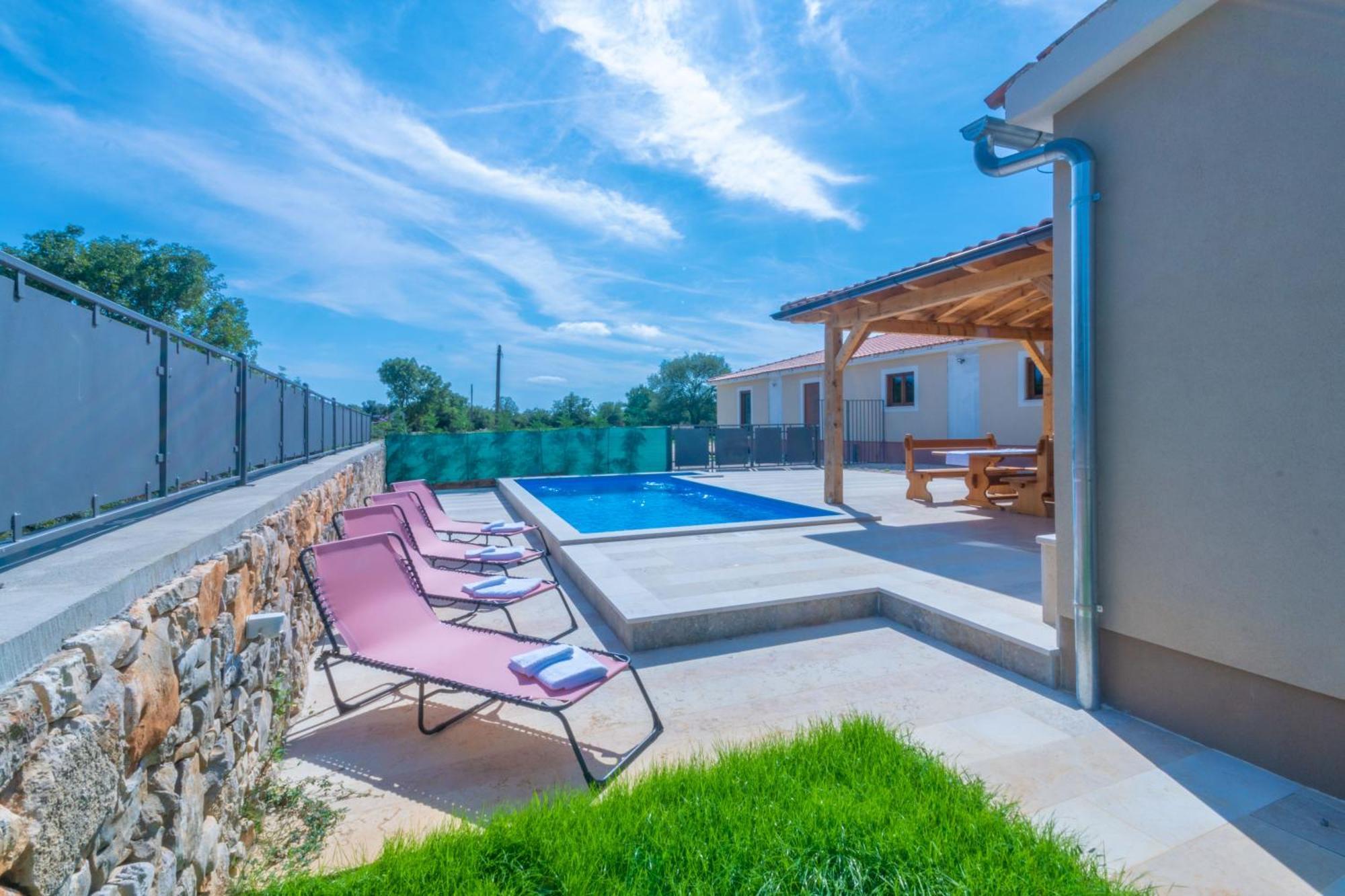 Monkodonja, A Charming Summer Retreat Near
