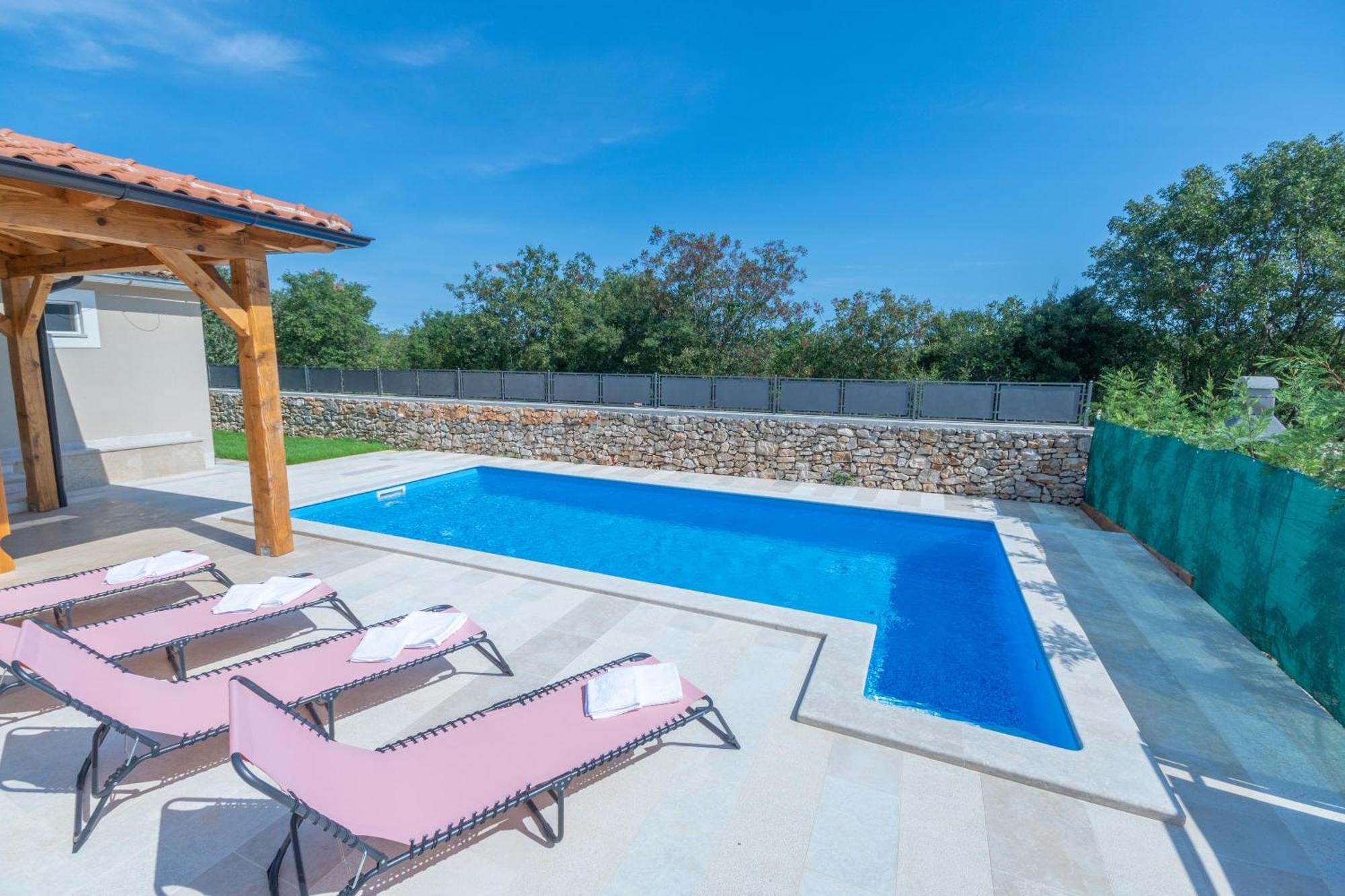 Monkodonja, A Charming Summer Retreat Near *